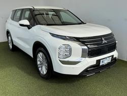 2022 Mitsubishi Outlander ES