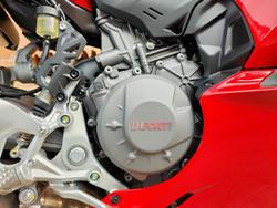 2026 DUCATI PANIGALE V2 S ROAD RED