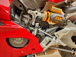 2026 DUCATI PANIGALE V2 S ROAD RED