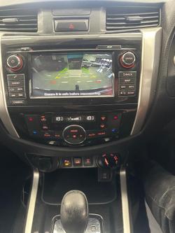 2017 Nissan Navara ST-X