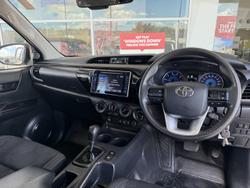 2019 Toyota Hilux SR