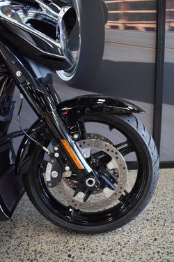 2024 HARLEY-DAVIDSON FLHX STREET GLIDE (117)