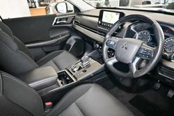 2024 Mitsubishi Outlander LS