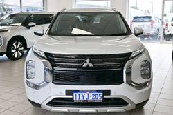 2024 Mitsubishi Outlander LS