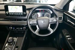 2024 Mitsubishi Outlander LS
