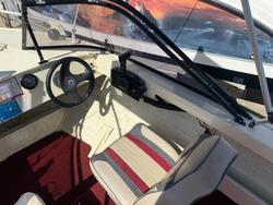 2001 QUINTREX 4.10 Bermuda Islander