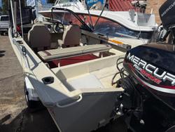 2001 QUINTREX 4.10 Bermuda Islander