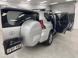 2018 Toyota Landcruiser Prado Kakadu GDJ150R 4X4 Dual Range Silver Pearl