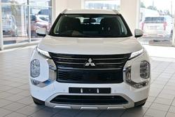 2024 Mitsubishi Outlander LS