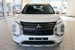 2024 Mitsubishi Outlander LS