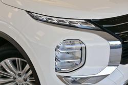 2024 Mitsubishi Outlander LS