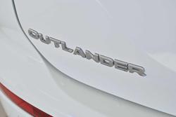 2024 Mitsubishi Outlander LS