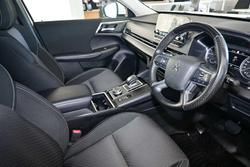 2024 Mitsubishi Outlander LS
