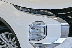 2024 Mitsubishi Outlander LS