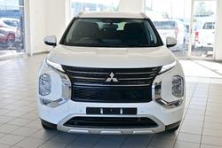 2024 Mitsubishi Outlander LS