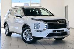 2024 Mitsubishi Outlander LS