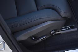 2025 Volvo XC60 Plus T8 Plug-In Hybrid Dark