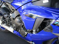 2025 Yamaha YZF-R1 BLUE
