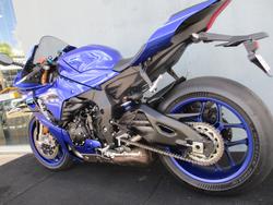 2025 Yamaha YZF-R1 BLUE