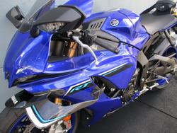 2025 Yamaha YZF-R1 BLUE