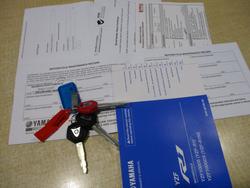 2025 Yamaha YZF-R1 BLUE