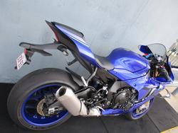 2025 Yamaha YZF-R1 BLUE