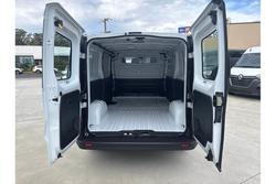 2024 Renault Trafic Pro X82 MY24 Glacier White (369)