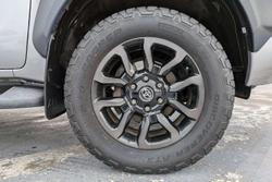 2020 Toyota Hilux Rogue