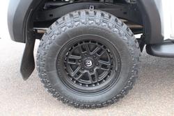 2022 Toyota Hilux SR