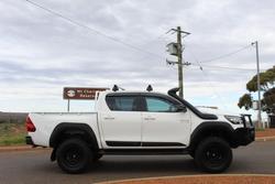 2022 Toyota Hilux SR