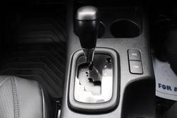 2022 Toyota Hilux SR