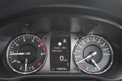 2022 Toyota Hilux SR