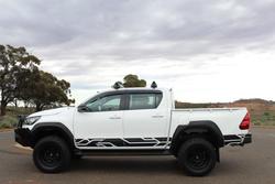 2023 Toyota Hilux SR