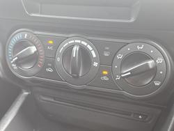 2014 Mazda 3 Neo