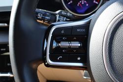 2022 Kia Carnival SLi