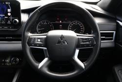 2023 Mitsubishi Outlander LS Black Edition