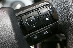 2023 Toyota Hilux SR