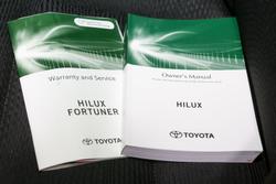 2023 Toyota Hilux SR