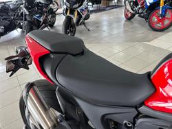 2022 Ducati Monster 937 Monster Red