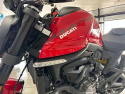 2022 Ducati Monster 937 Monster Red