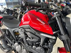 2022 Ducati Monster 937 Monster Red