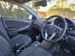 2016 Hyundai Accent Active