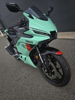 2025 Yamaha YZF-R3 R3