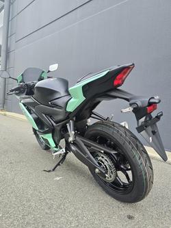 2025 Yamaha YZF-R3 R3