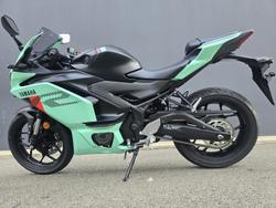 2025 Yamaha YZF-R3 R3