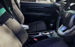 2019 Toyota Hilux SR