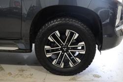 2020 Mitsubishi Pajero Sport Exceed