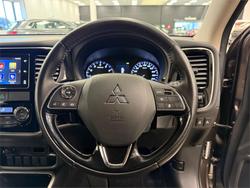2017 Mitsubishi Outlander LS
