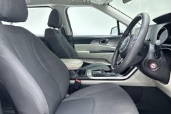 2023 Kia Carnival S