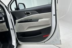 2023 Kia Carnival S